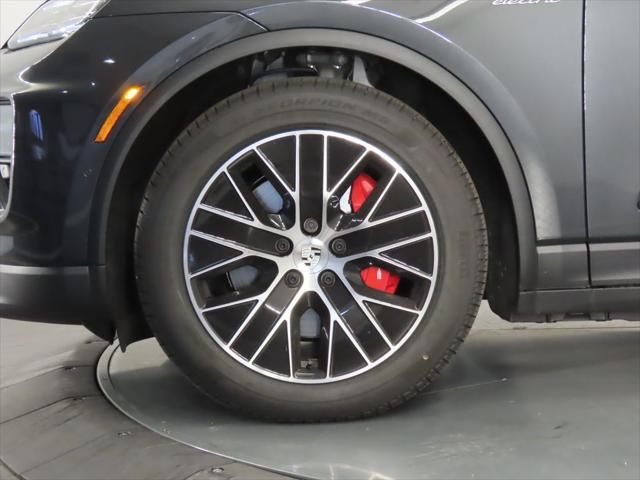 Thumbnail: 2025 Porsche Macan - 11