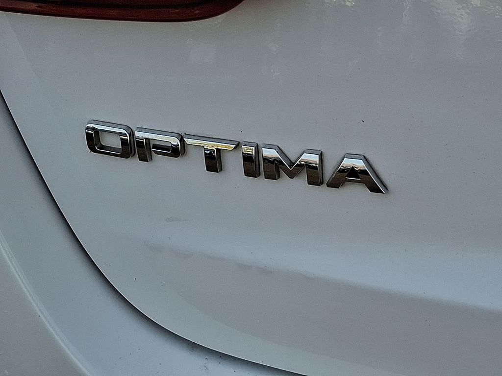 Thumbnail: 2015 Kia Optima - 31