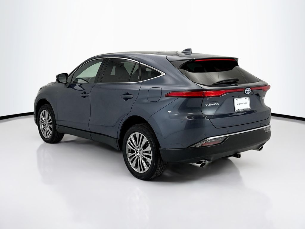Thumbnail: 2023 Toyota Venza - 3