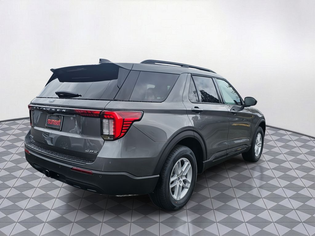 New 2026 Gray Ford Active image 8