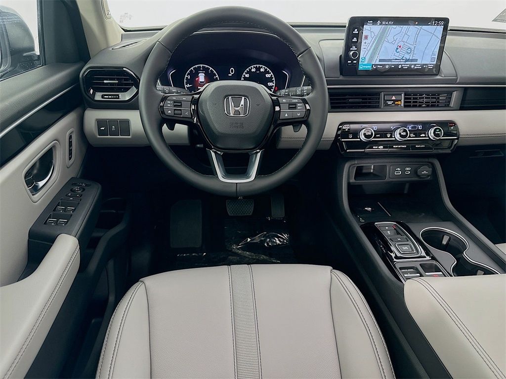 Used Car 2025 Honda Pilot  Touring For Sale Under $50,000 In Austin, Texas