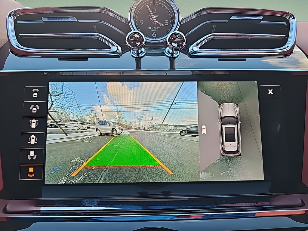 Used Bentley Bentayga 2022 thumbnail 28