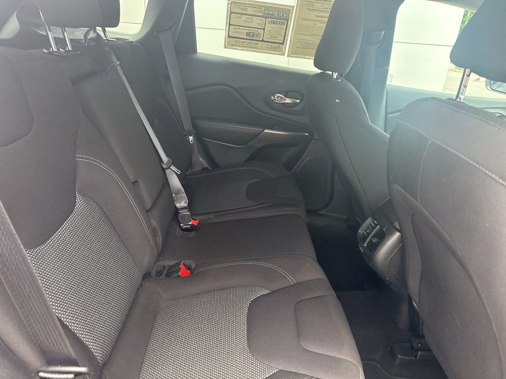 2021 Jeep Cherokee Latitude FWD