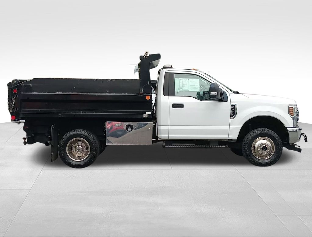 2019 Ford F-350 Chassis XL