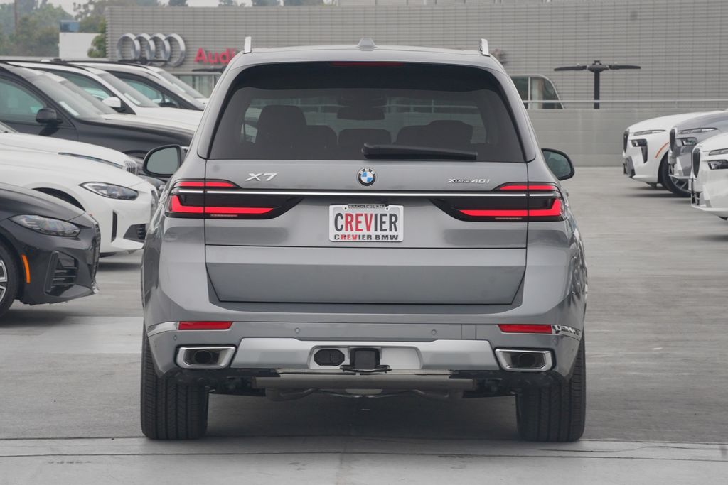 2025 BMW X7 xDrive40i 6