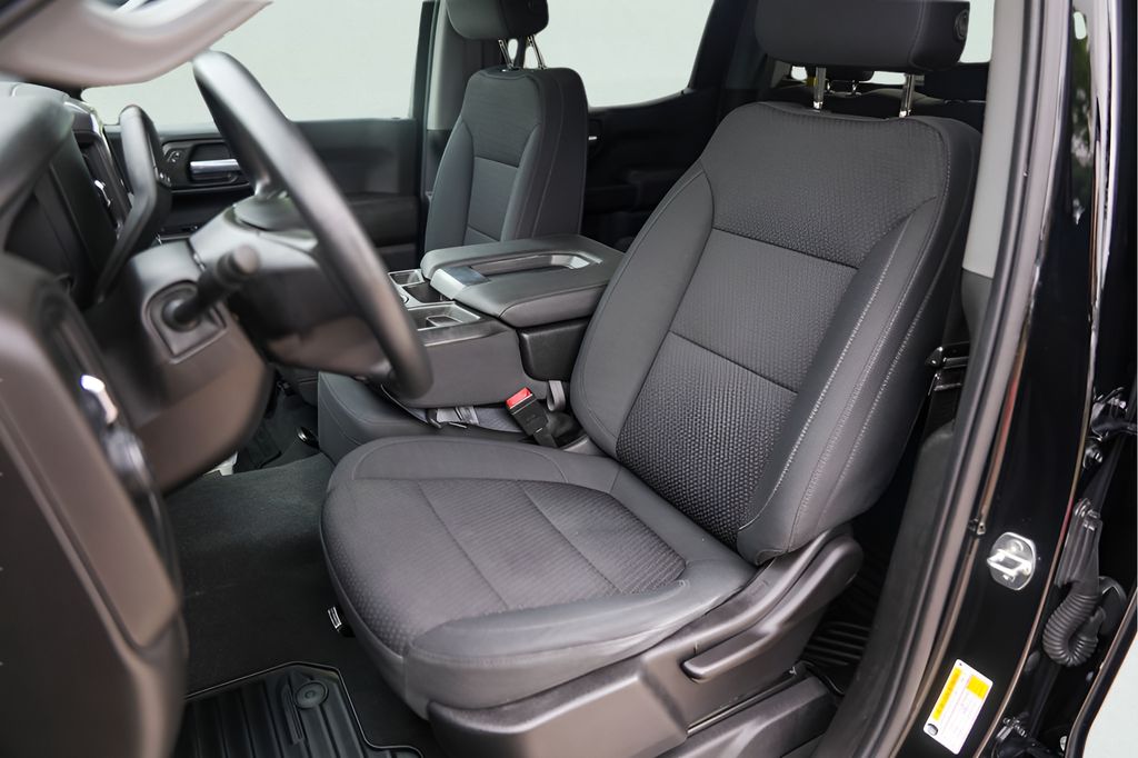 Used Car 2021 Chevrolet Silverado 1500  Custom For Sale Under $35,000 In Austin, Texas