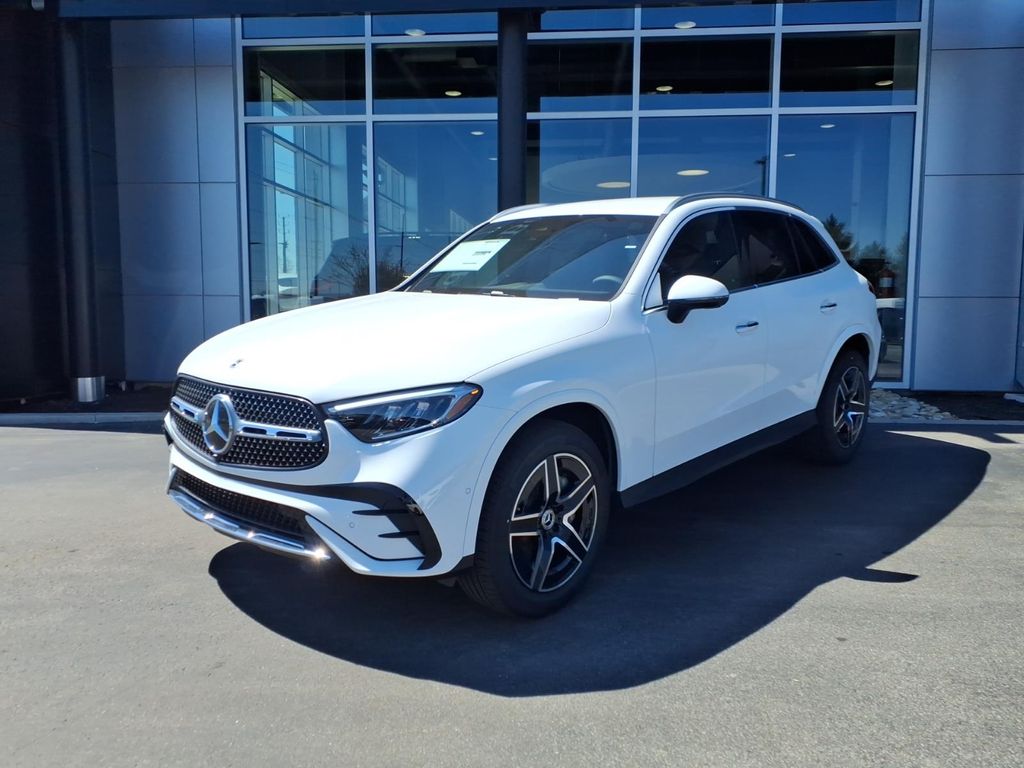 New 2026 White Mercedes-Benz GLC 300 image 2