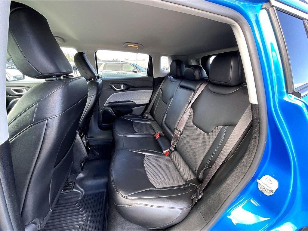 2022 Jeep Compass — photo 14