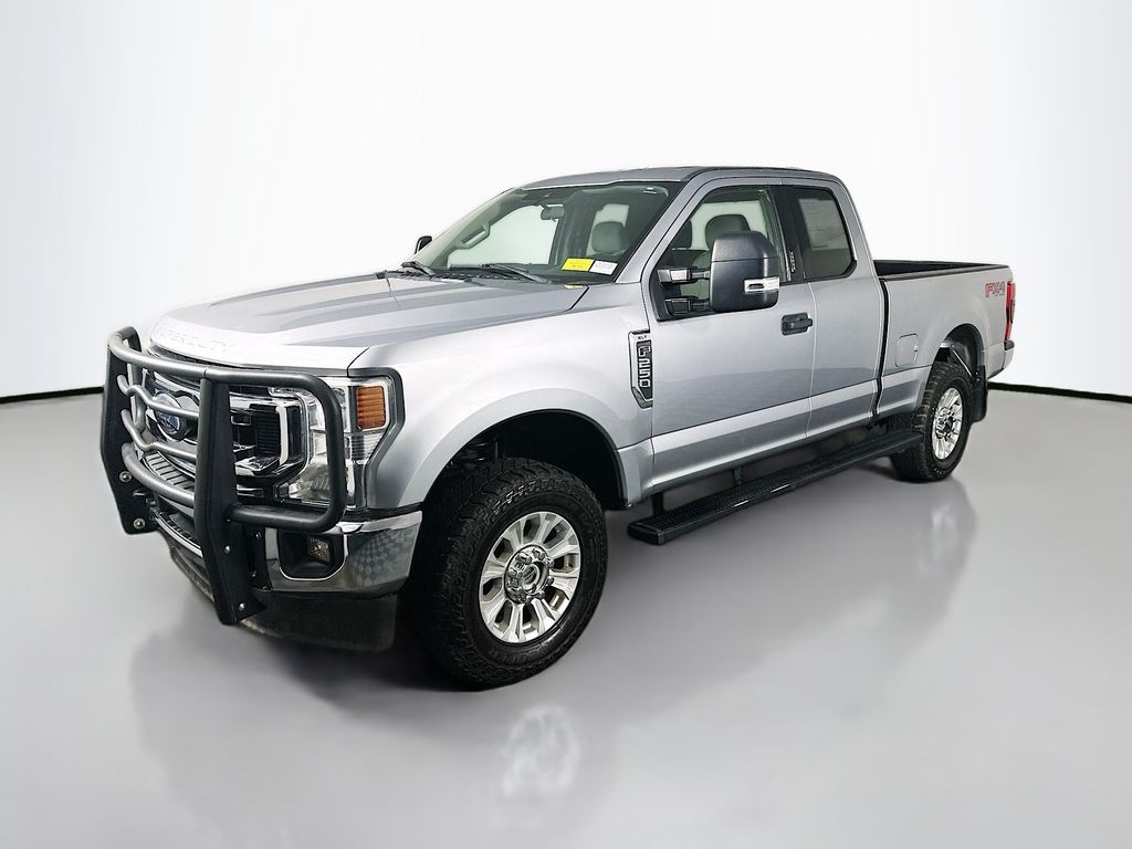 Used 2022 Silver Ford XLT image 3