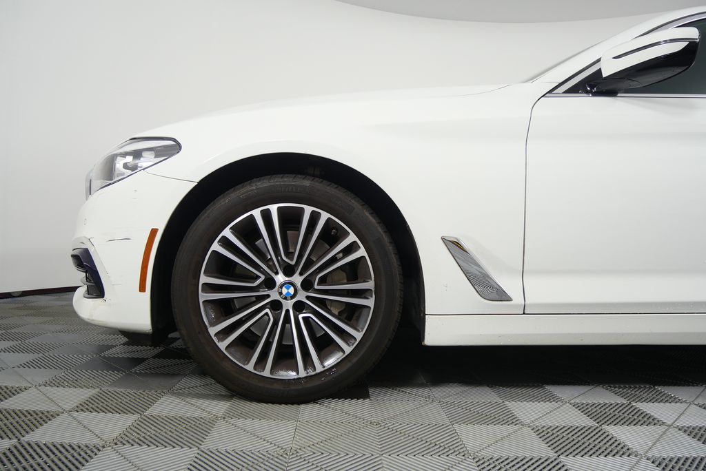 Thumbnail: 2019 BMW 5 Series - 7