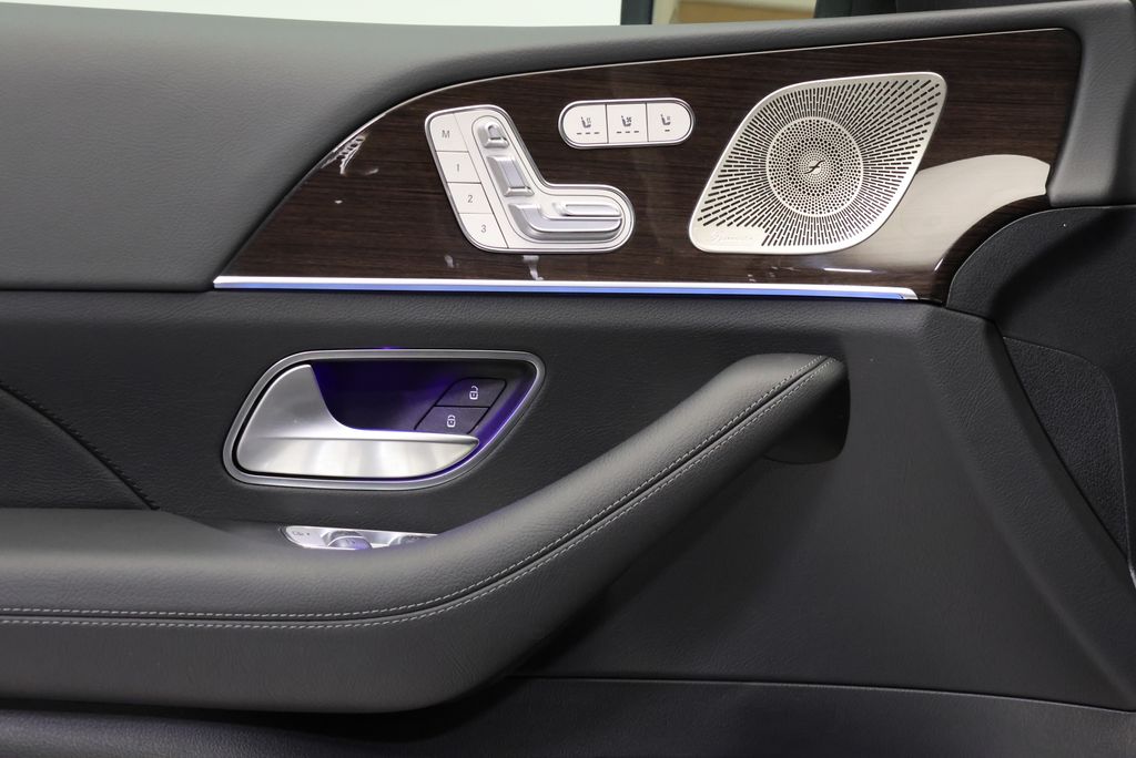 Thumbnail: 2026 Mercedes-Benz GLE - 32