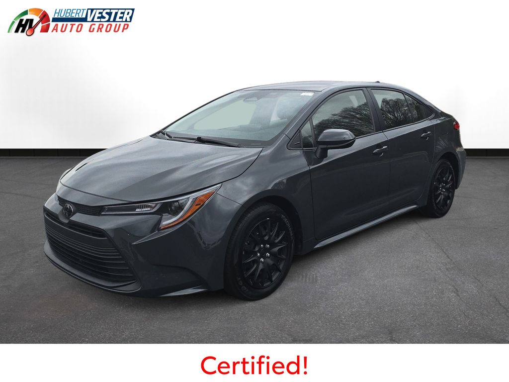 2023 Toyota Corolla LE photo 2
