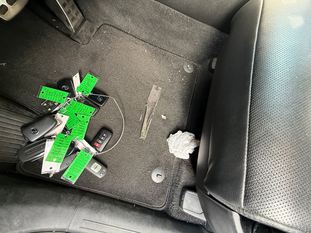 Thumbnail: 2022 Kia Sorento - 21