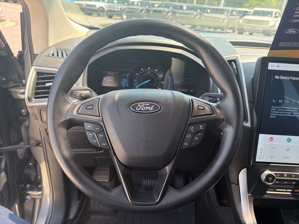 2023 Ford Edge SE
