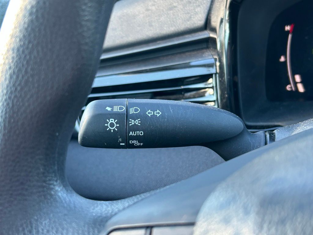 Thumbnail: 2025 Toyota Camry - 21