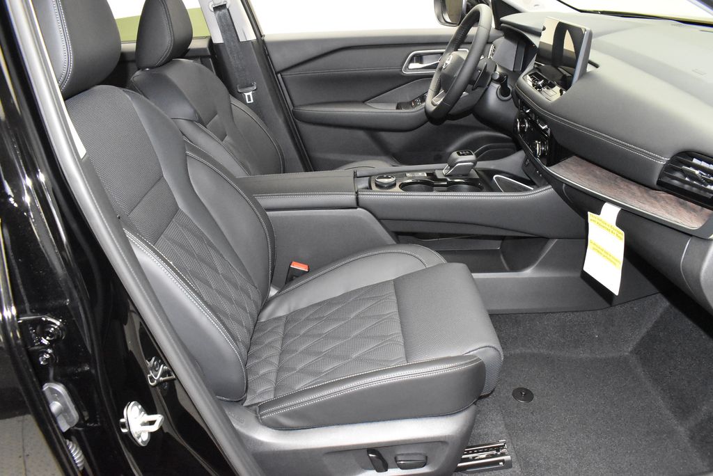 Thumbnail: 2026 Nissan Rogue - 26