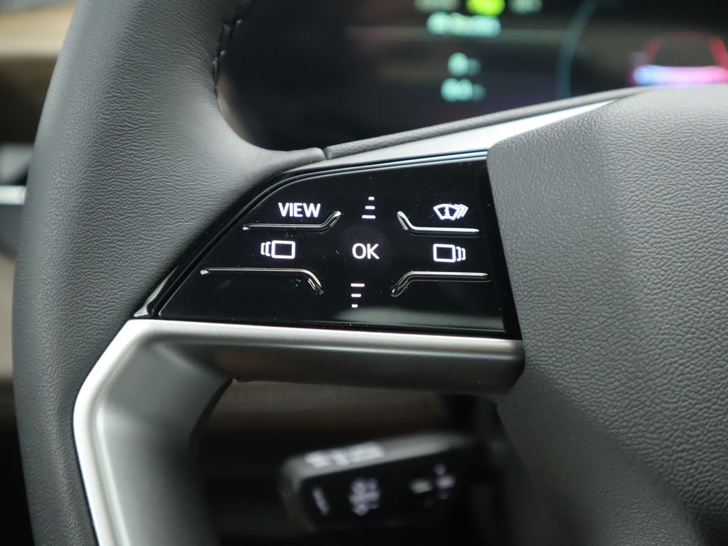 2025 Audi Q6 e-tron Premium 12