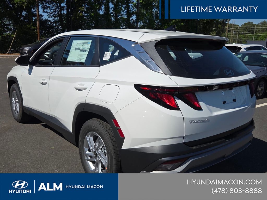 New 2026 White Hyundai SE image 4