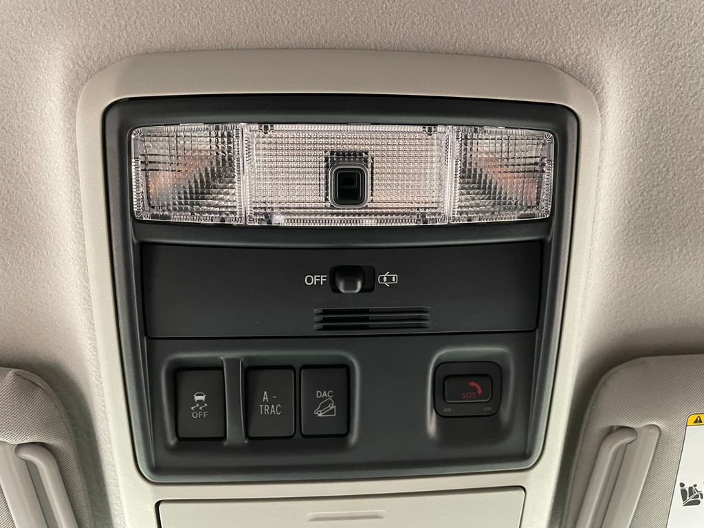 2023 Toyota 4Runner SR5 32
