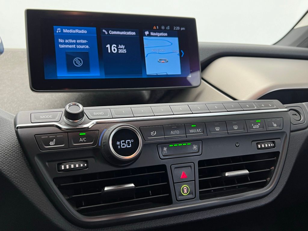 Thumbnail: 2019 BMW i3 - 13