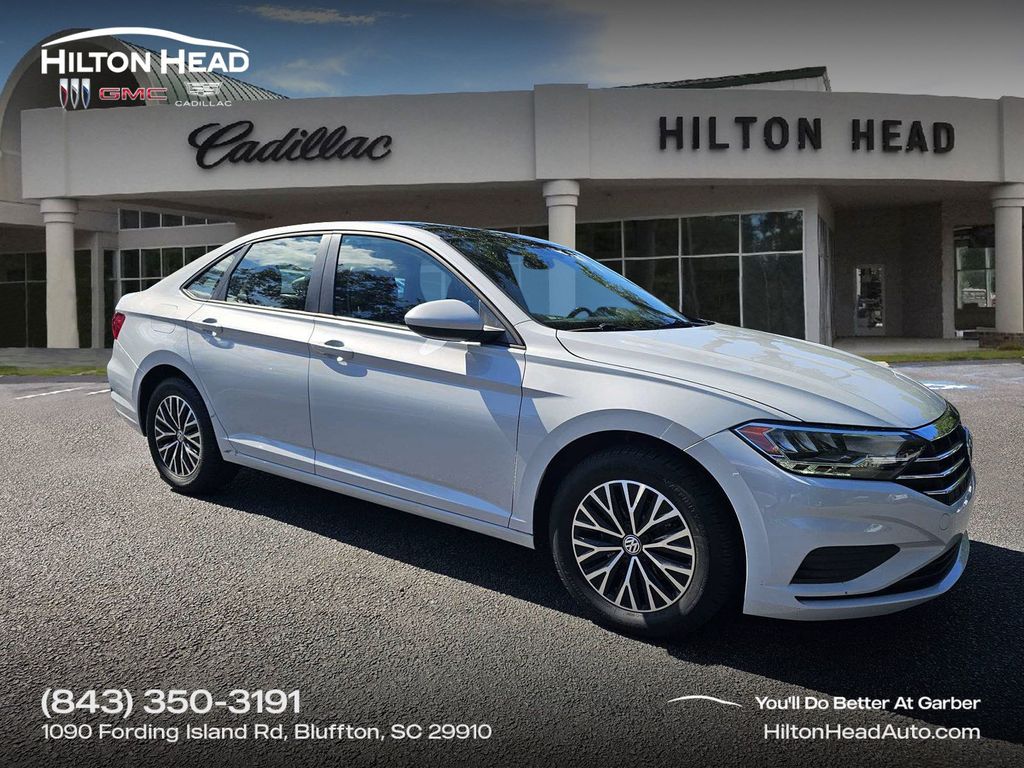 White 2019 Volkswagen Jetta Sedan Front-Wheel Drive 8-Speed Automatic