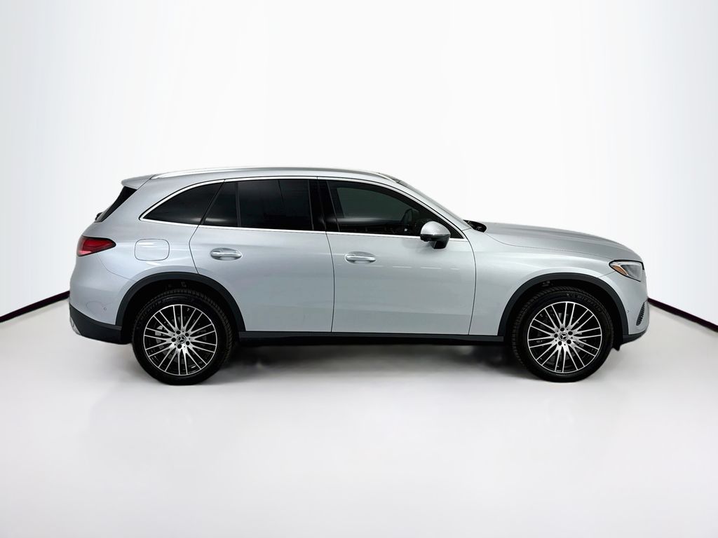 Thumbnail: 2026 Mercedes-Benz GLC - 4