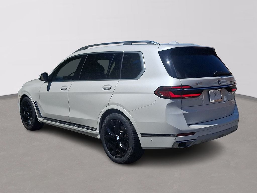 Thumbnail: 2025 BMW X7 - 6
