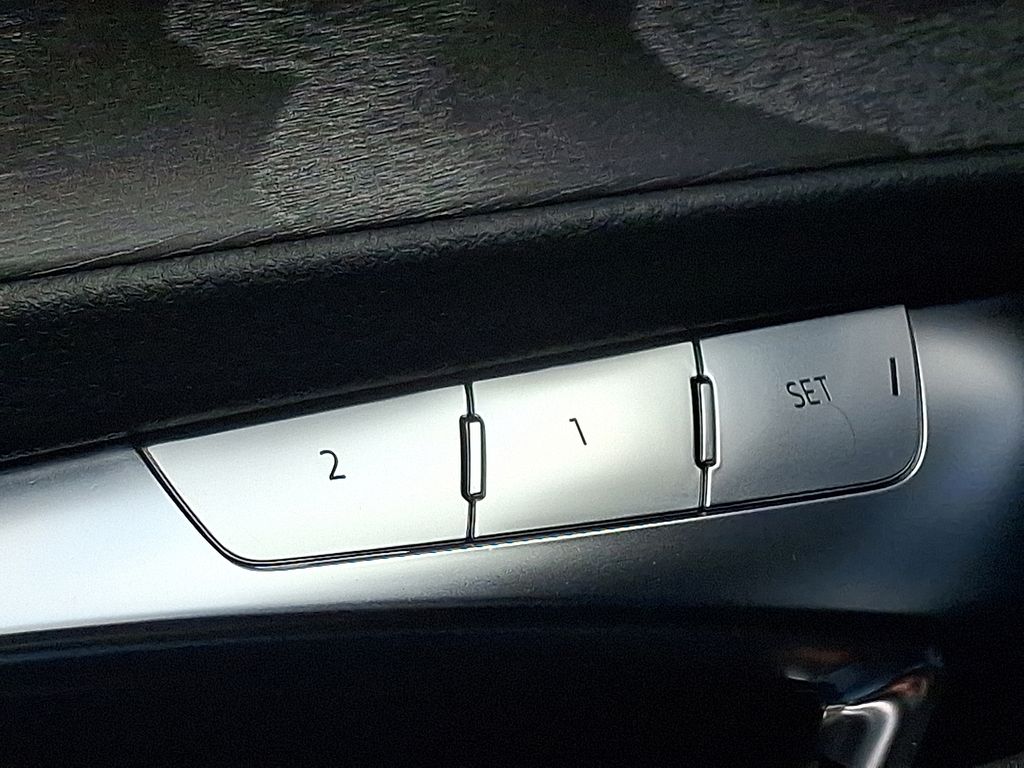 Thumbnail: 2025 Audi A6 - 26