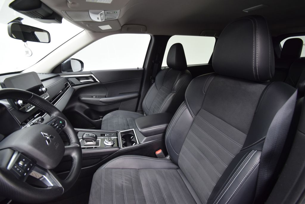 used 2024 Mitsubishi Outlander car, priced at $24,800