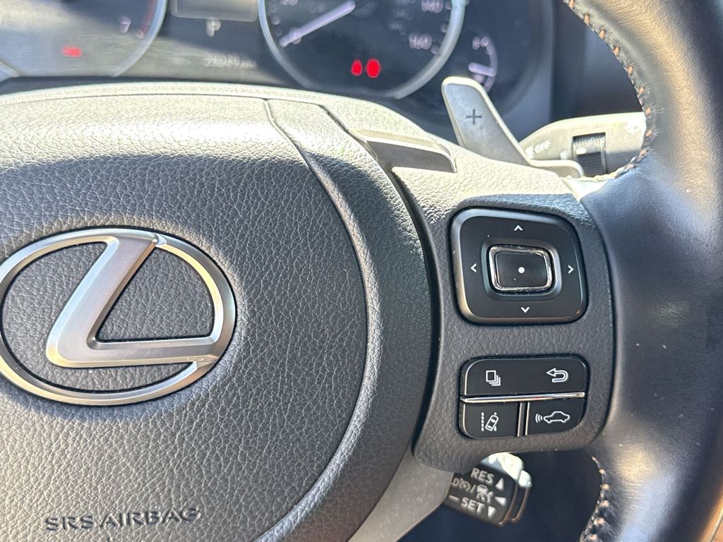 Thumbnail: 2022 Lexus RC - 27