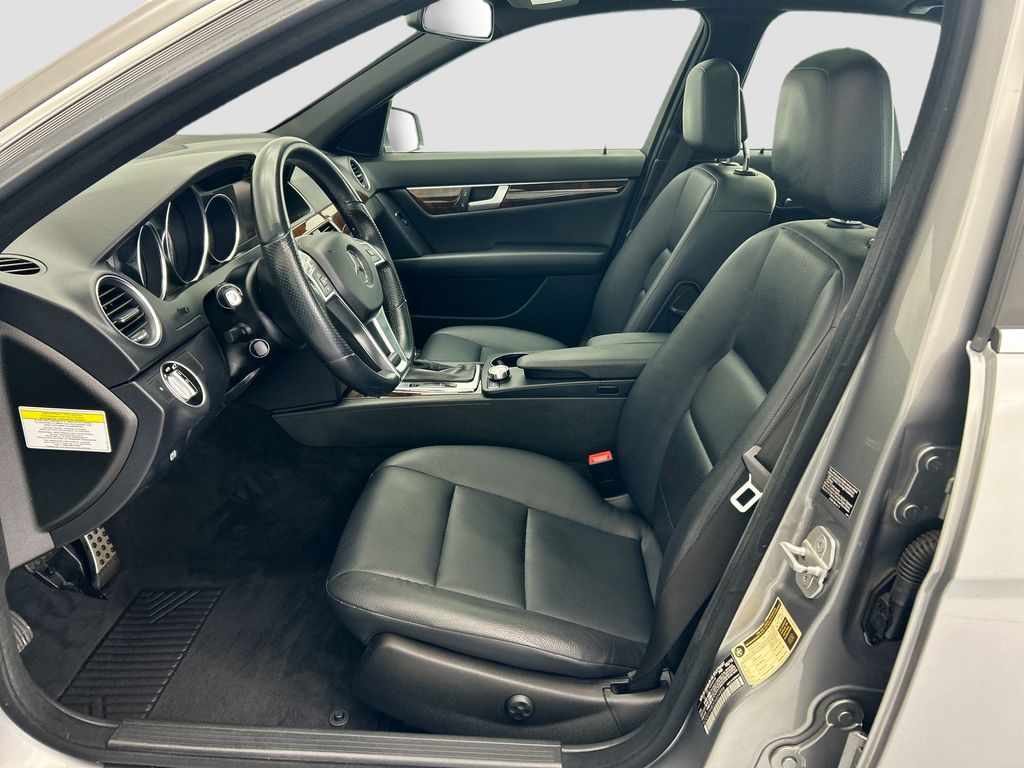 Thumbnail: 2013 Mercedes-Benz C-Class - 18