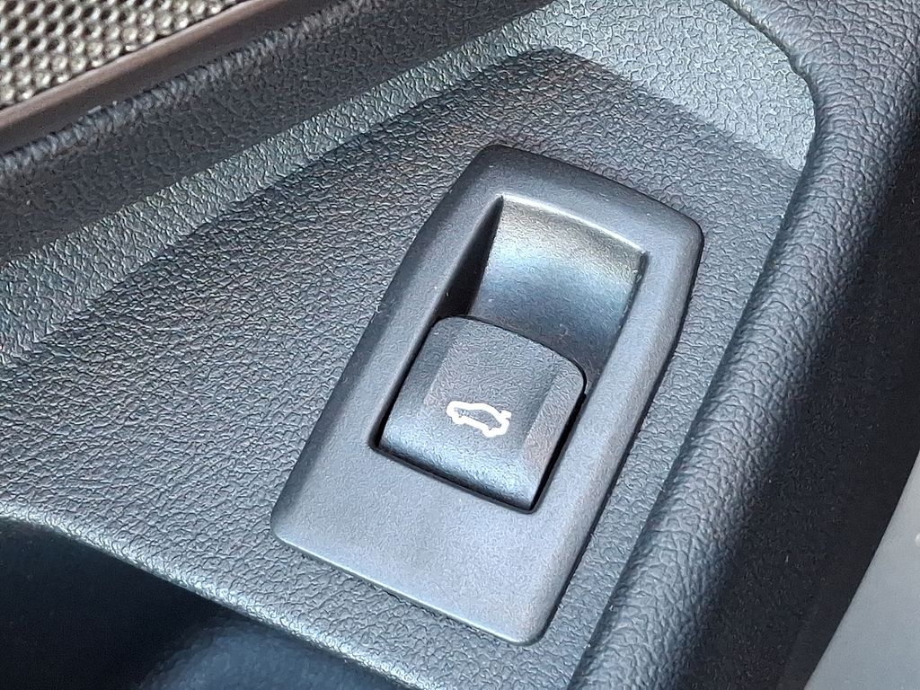 Thumbnail: 2023 BMW M3 - 26