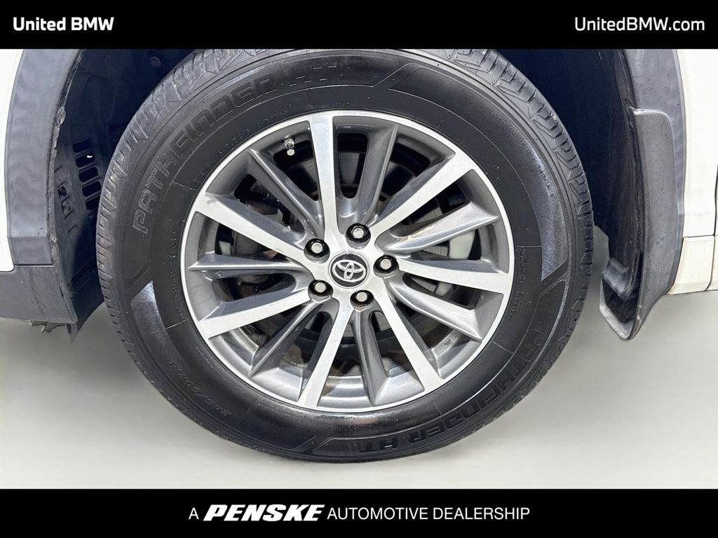 Thumbnail: 2018 Toyota Highlander - 2