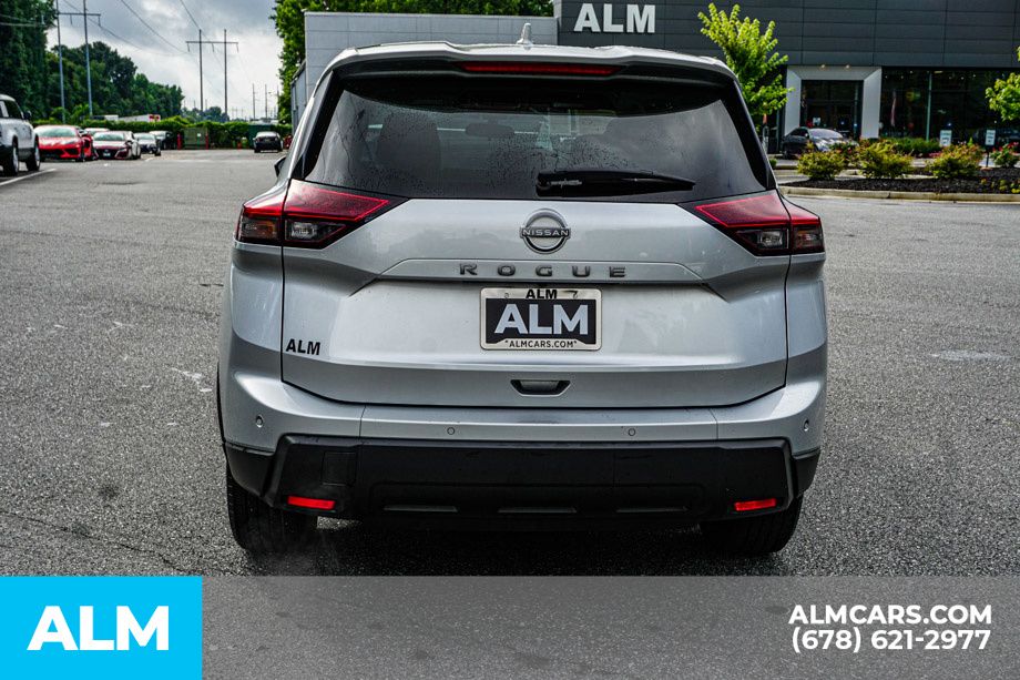 Used 2025 Silver Nissan SV image 10