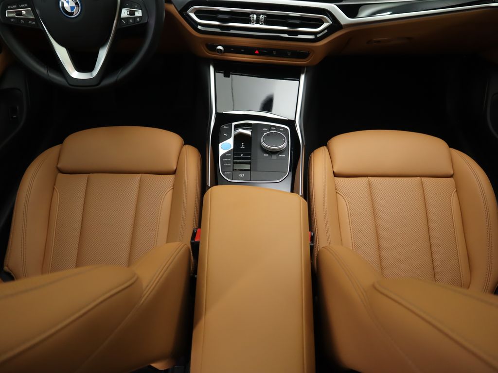 2024 BMW i4 eDrive35 17
