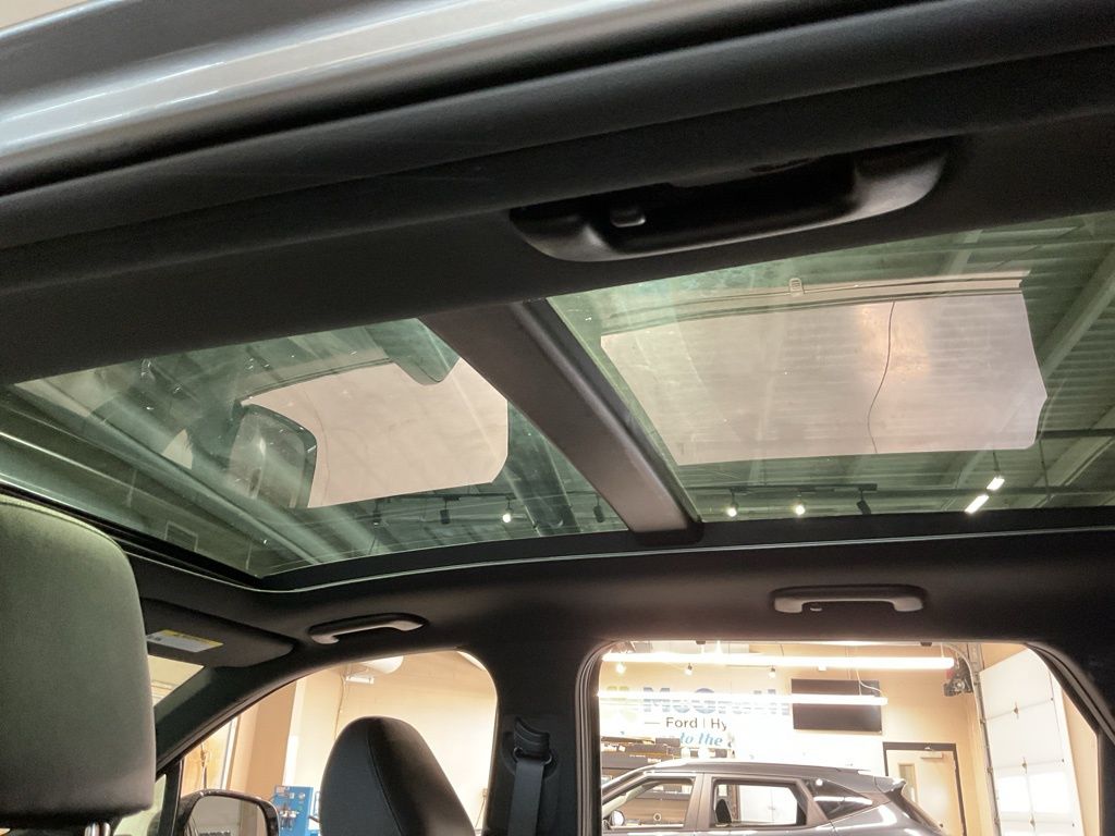 New 2026 Gray Kia X-Line SX Prestige image 8