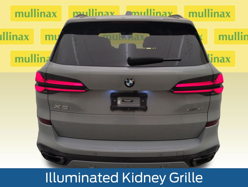Used 2024 Gray BMW xDrive40i image 30