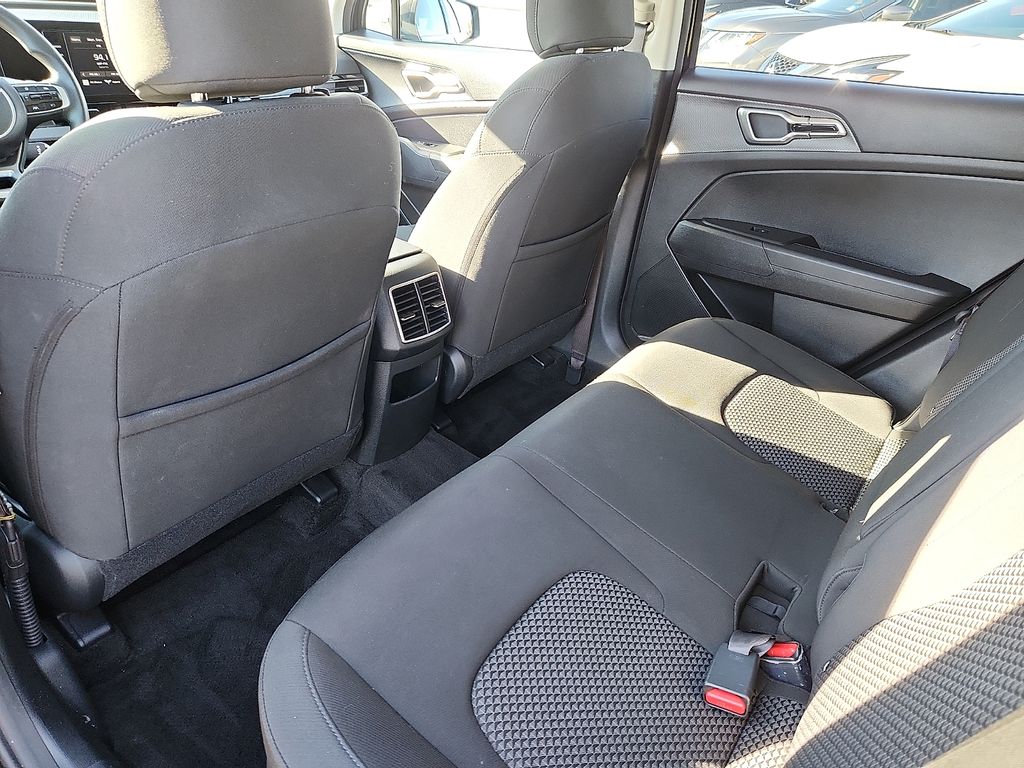 Thumbnail: 2024 Kia Sportage - 11