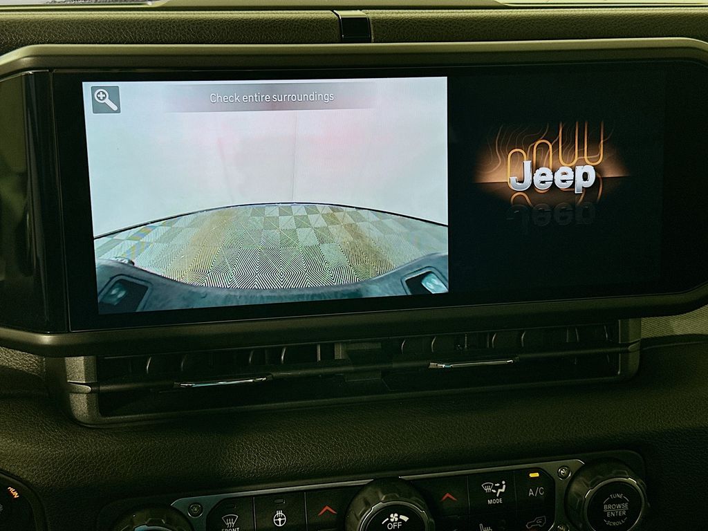 Thumbnail: 2024 Jeep Gladiator - 13