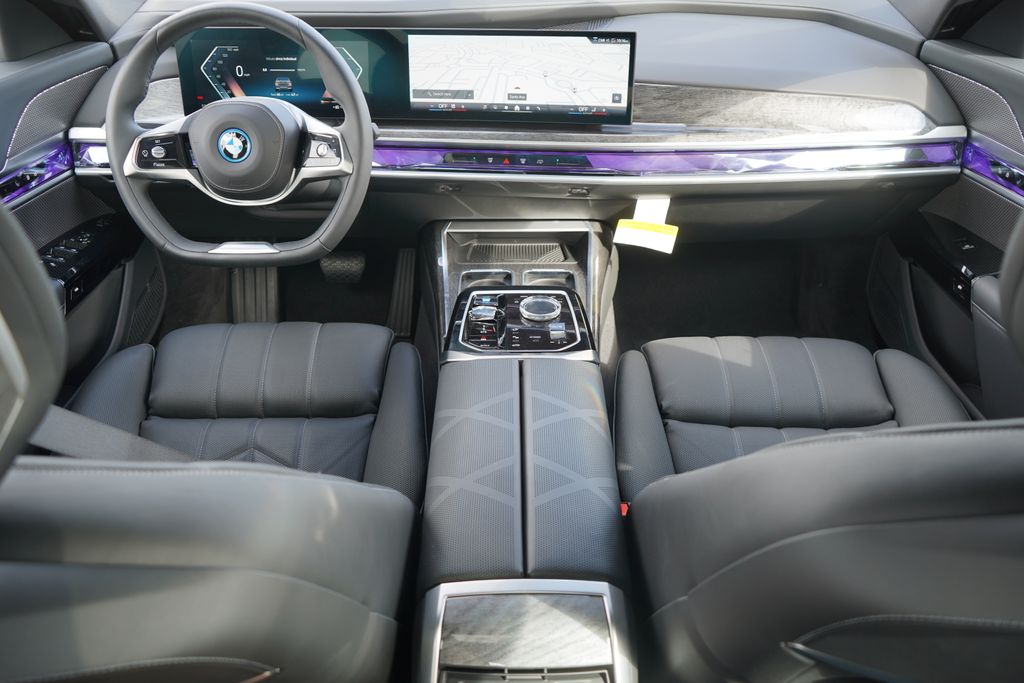 2024 BMW i7 xDrive60 13