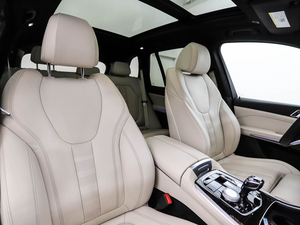 Thumbnail: 2021 BMW X5 - 30