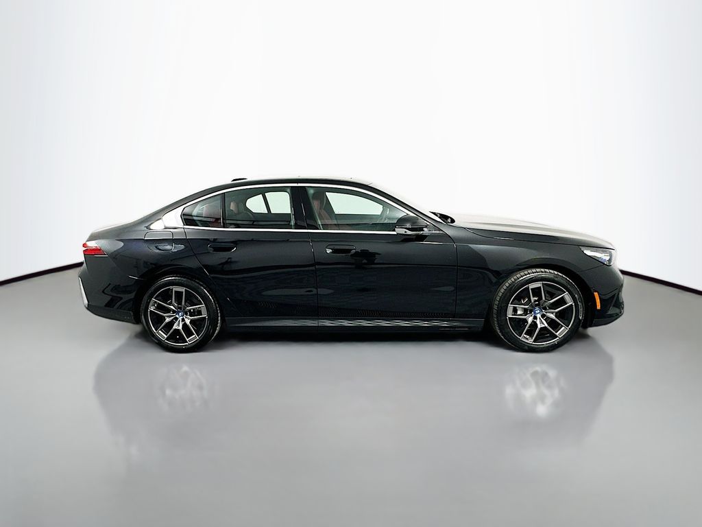 Thumbnail: 2025 BMW i5 - 4
