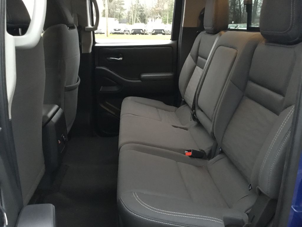 Thumbnail: 2024 Nissan Frontier - 16