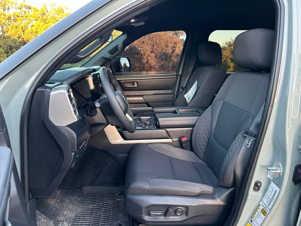 Thumbnail: 2025 Toyota Tundra - 14