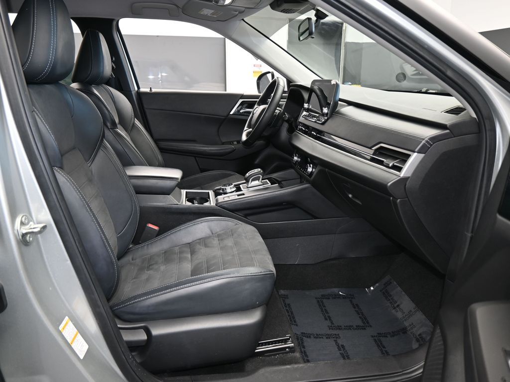 Used 2022 Alloy Silver Metallic Mitsubishi SE image 54