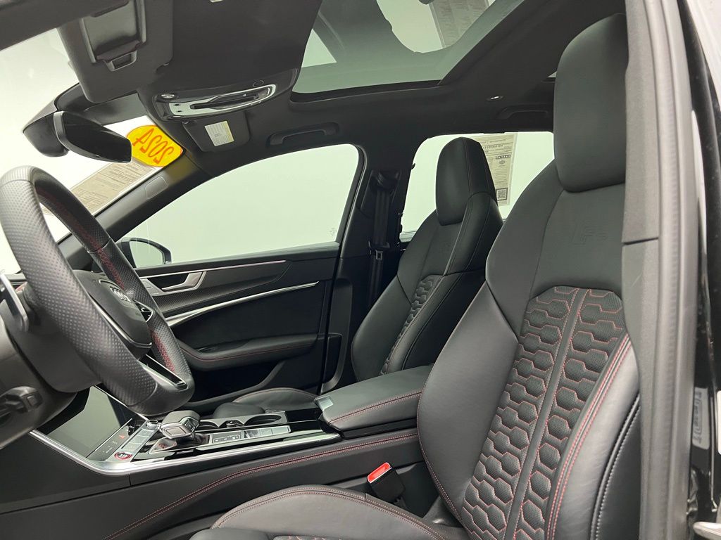 Thumbnail: 2024 Audi RS 6 - 5