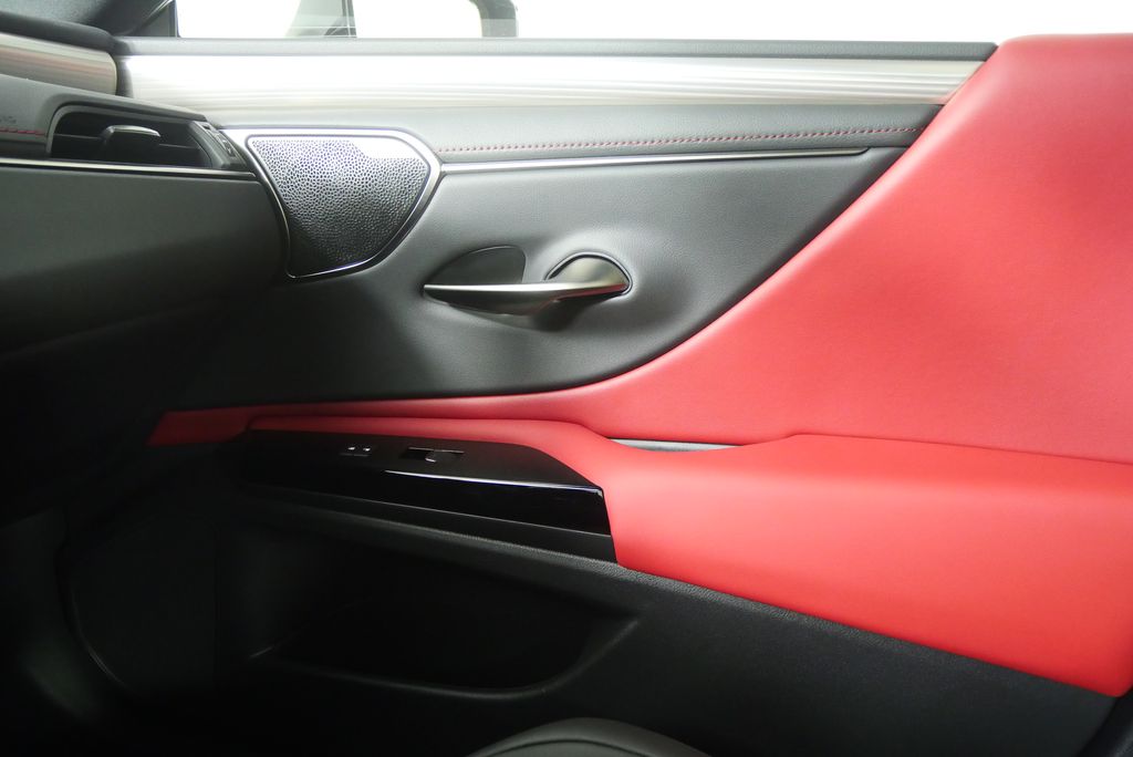 Thumbnail: 2024 Lexus ES - 32