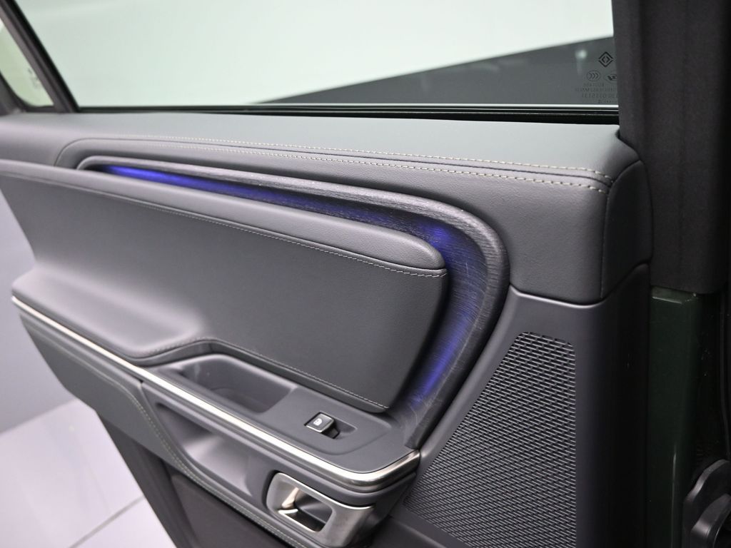 2024 Rivian R1S Adventure