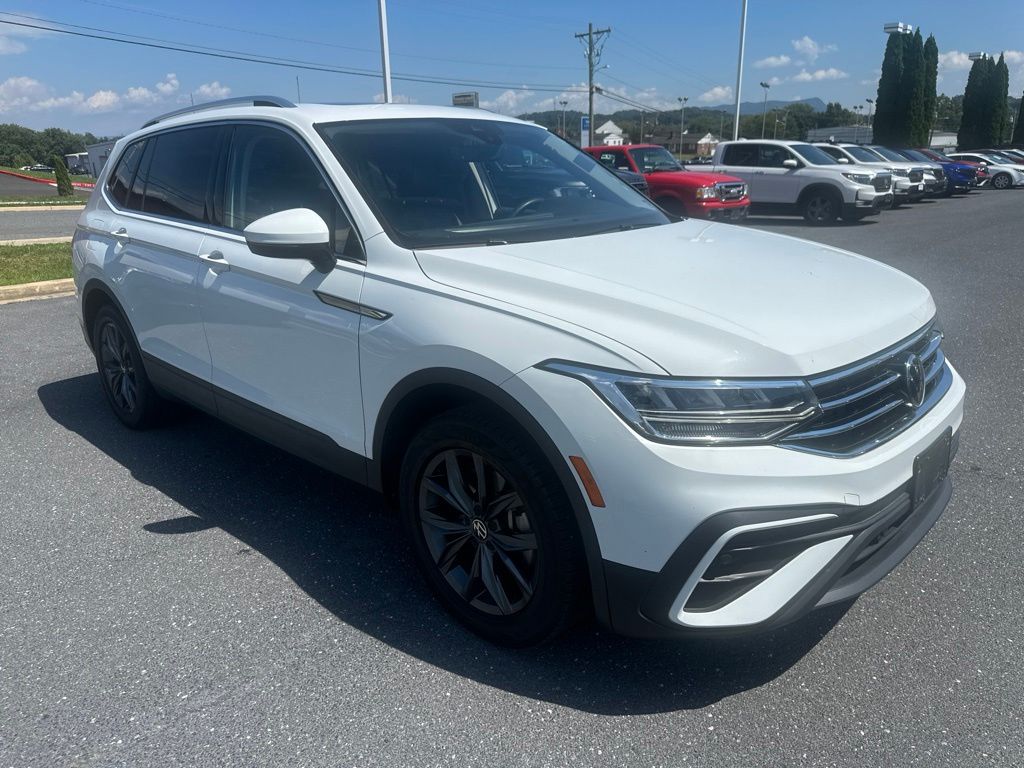 White 2022 Volkswagen Tiguan SUV / Crossover All-Wheel Drive 8-Speed Automatic
