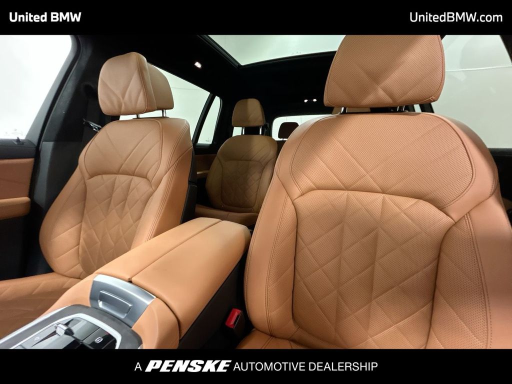 Thumbnail: 2023 BMW X7 - 13